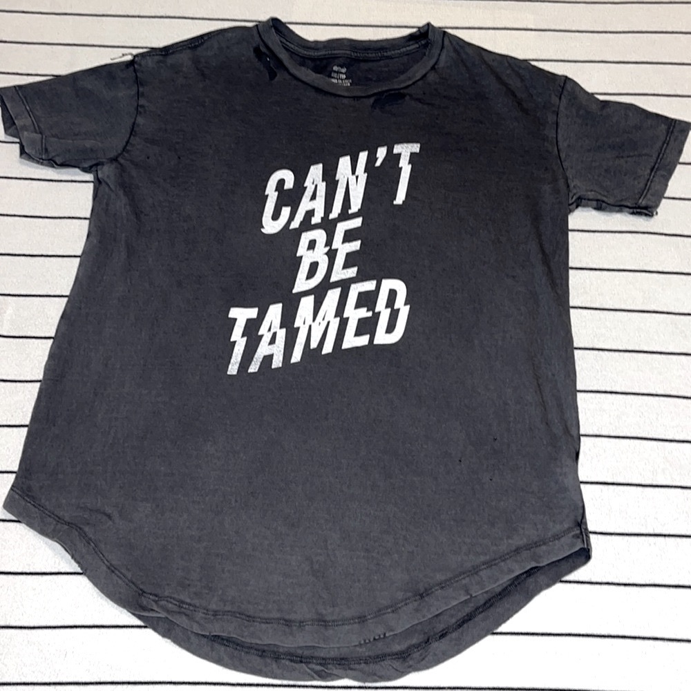 AERIE Distressed Can’t Be Tamed T-shirt Size XXS